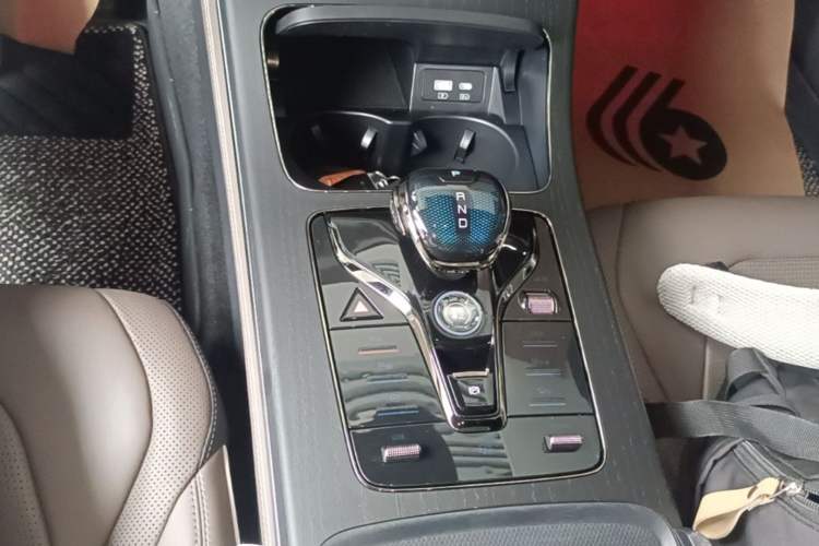 Used BYD Han 2022 EV Genesis Edition 715 km Front-Wheel-Drive Flagship Model Gear Lever