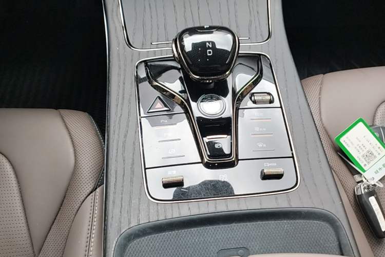 Used BYD Han 2022 EV Genesis Edition 715 km Front-Wheel-Drive Flagship Model Gear Lever