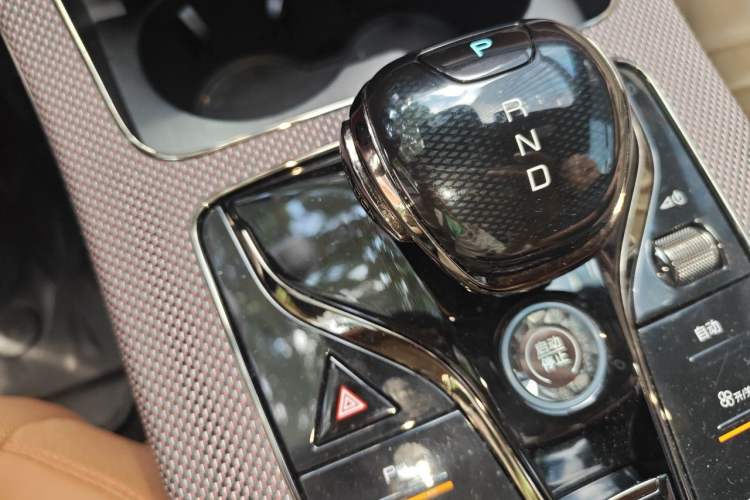 Used BYD Han 2022 DM-i 121KM Luxury Model Gear Lever