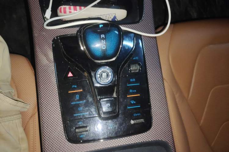 Used BYD Han 2022 DM-i 121KM Luxury Model Gear Lever