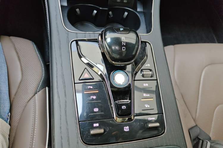 Used BYD Han 2022 EV Genesis Edition 610KM All-Wheel Drive Premium Model Gear Lever