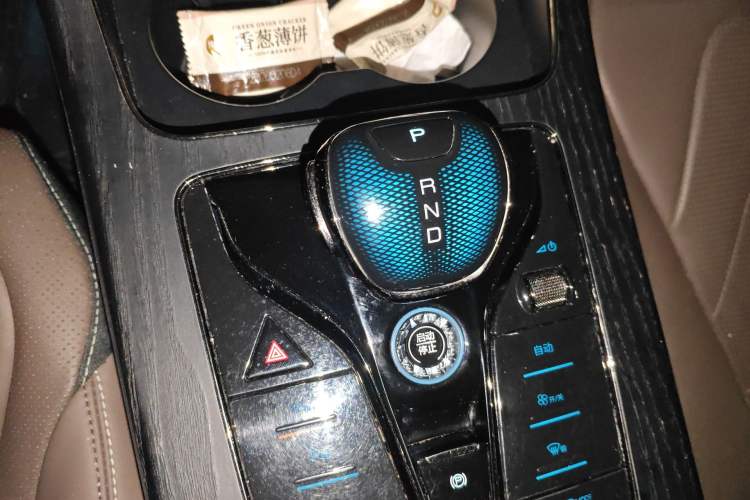 Used BYD Han 2022 EV Genesis Edition 715 km Front-Wheel-Drive Flagship Model Gear Lever
