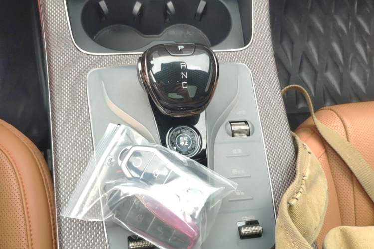 Used BYD Han 2022 EV Genesis Edition 610KM All-Wheel Drive Premium Model Gear Lever