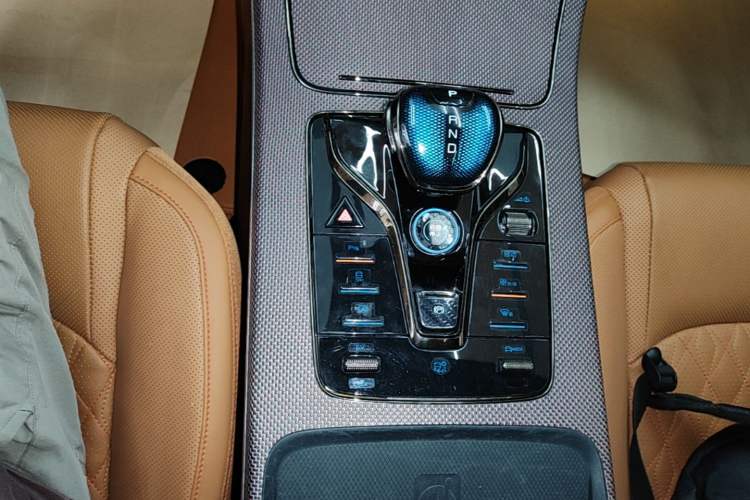 Used BYD Han 2022 DM-i 121KM Luxury Model Gear Lever