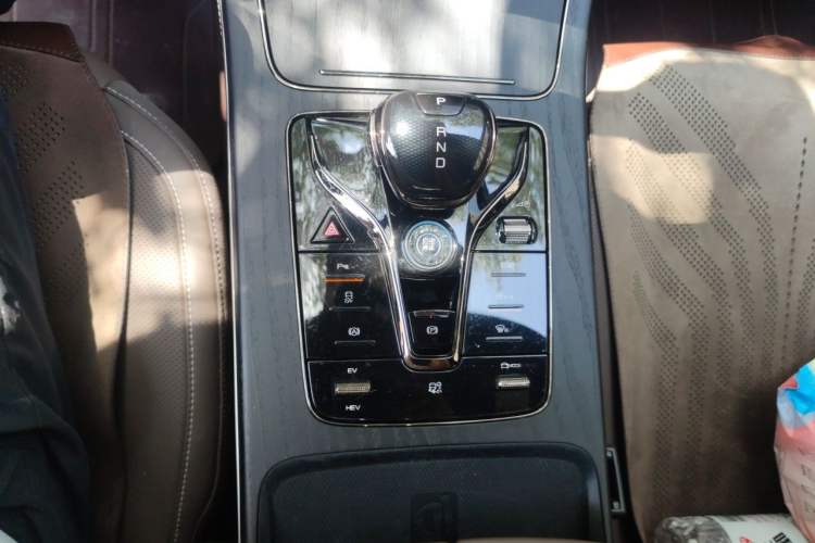 Used BYD Han 2022 DM-i 121KM Luxury Model Gear Lever