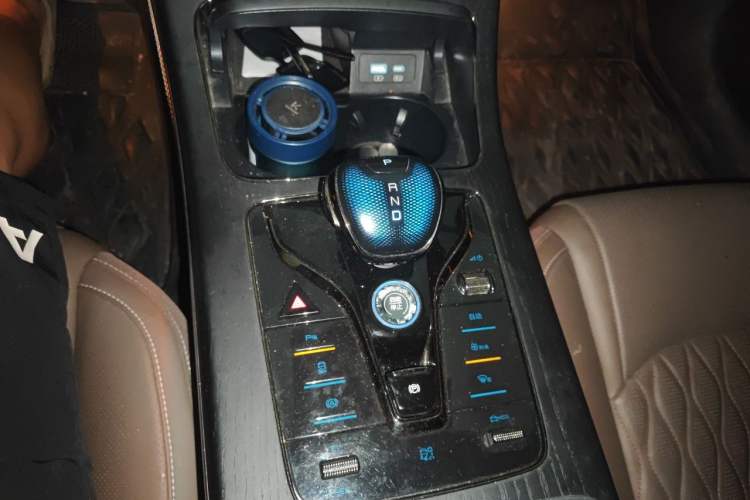 Used BYD Han 2022 DM-i 121KM Luxury Model Gear Lever