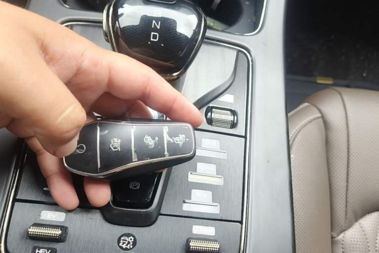 Used BYD Han 2022 DM-i 121KM Prestige Model Interior 1