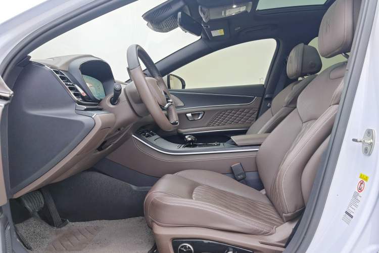 Used BYD Han 2022 DM-i 121KM Luxury Model Interior 1