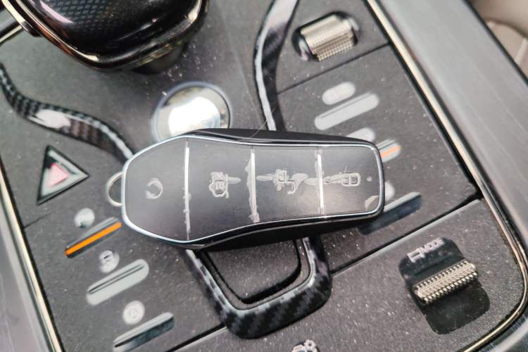 Used BYD Han 2022 DM-i 121KM Prestige Model Interior 1