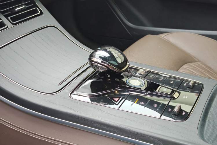 Used BYD Han 2022 DM-i 121KM Luxury Model Interior 11