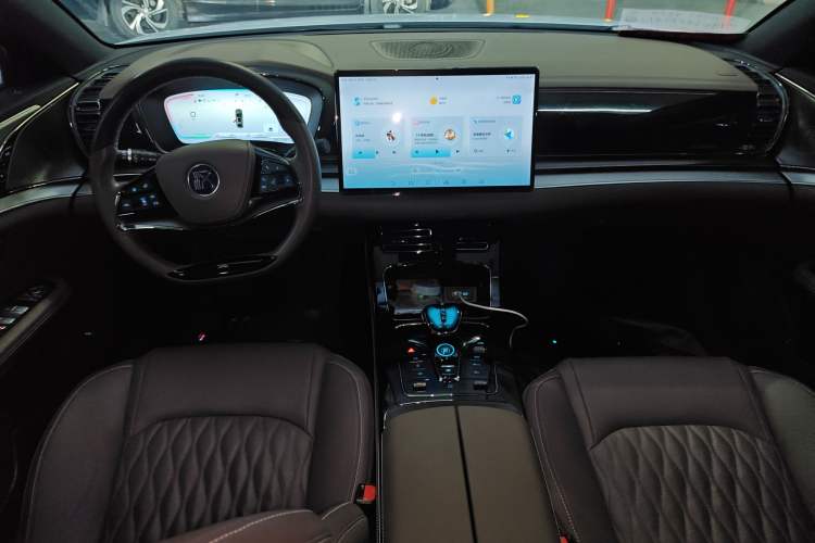 Used BYD Han 2022 DM-i 121KM Prestige Model Interior 2