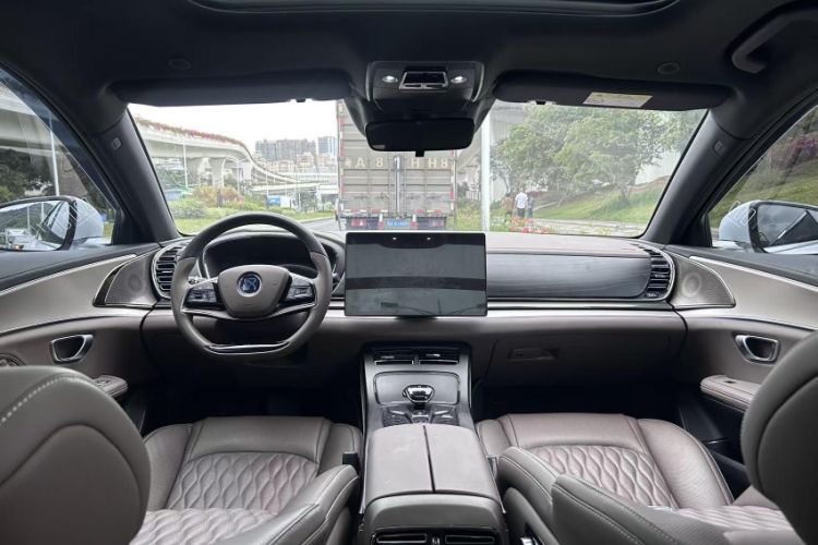 Used BYD Han 2022 DM-i 121KM Prestige Model Interior 3
