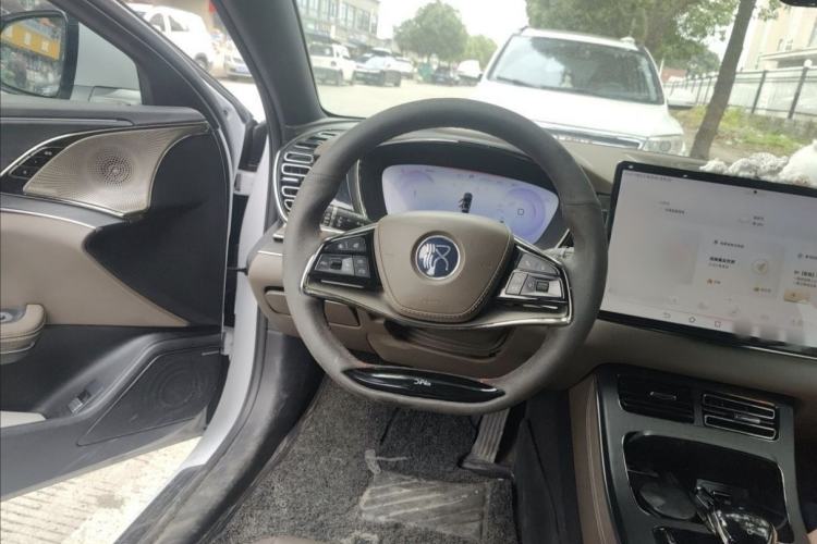 Used BYD Han 2022 DM-i 121KM Luxury Model Interior 3