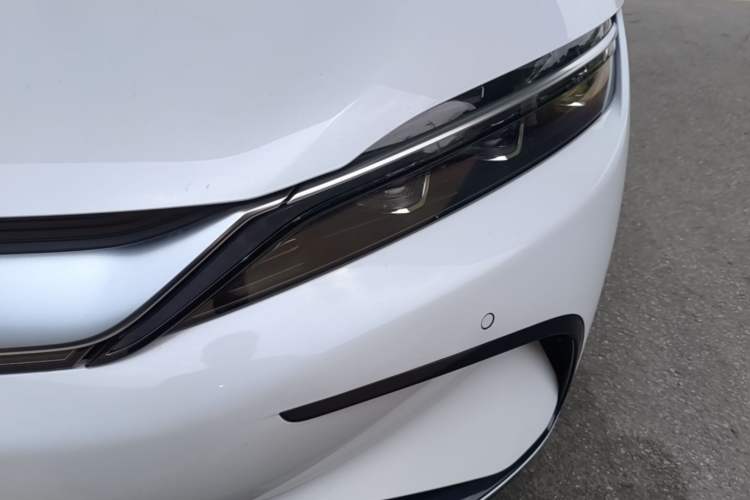 Used BYD Han 2022 EV Genesis Edition 715 km Front-Wheel-Drive Flagship Model Left Front Headlight