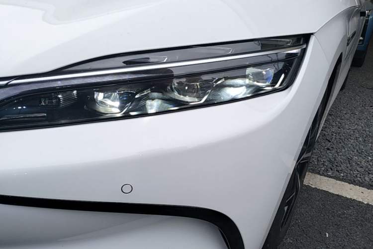 Used BYD Han 2022 EV Genesis Edition 715 km Front-Wheel-Drive Flagship Model Left Front Headlight
