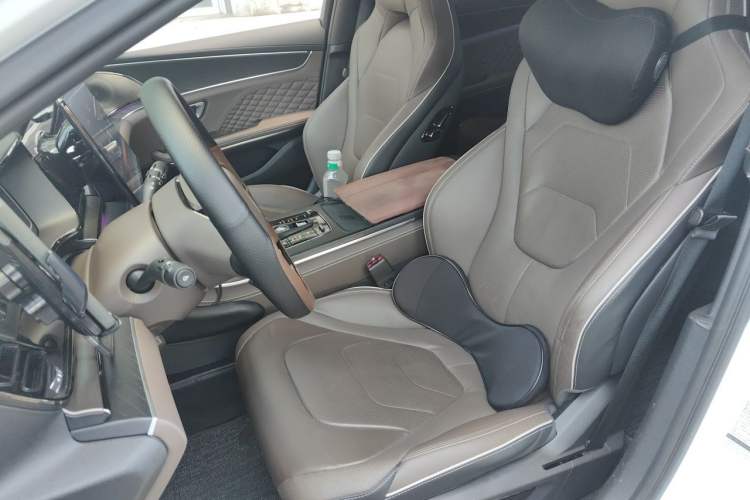 Used BYD Han 2022 EV Genesis Edition 610KM All-Wheel Drive Premium Model Left Front Seat