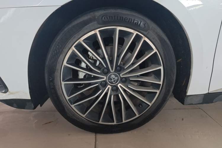 Used BYD Han 2022 DM-i 121KM Luxury Model Left Front Wheel Hub