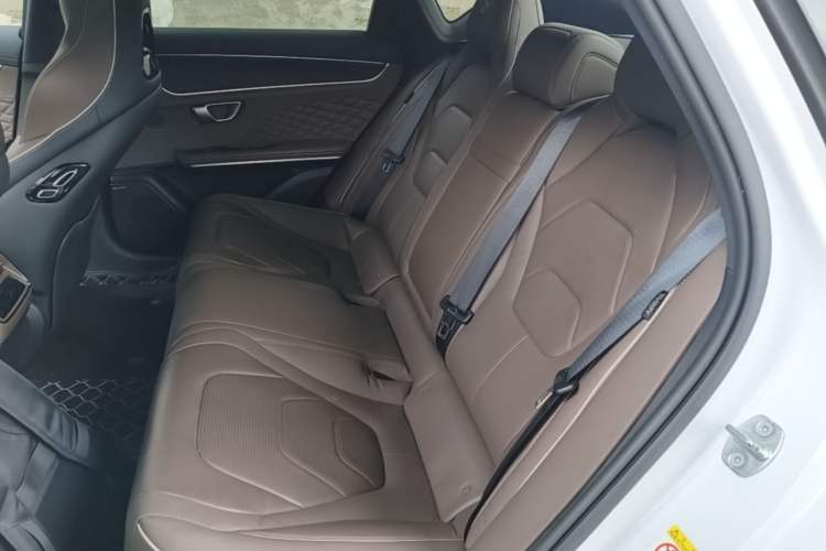 Used BYD Han 2022 EV Genesis Edition 715 km Front-Wheel-Drive Flagship Model Left Rear Seat