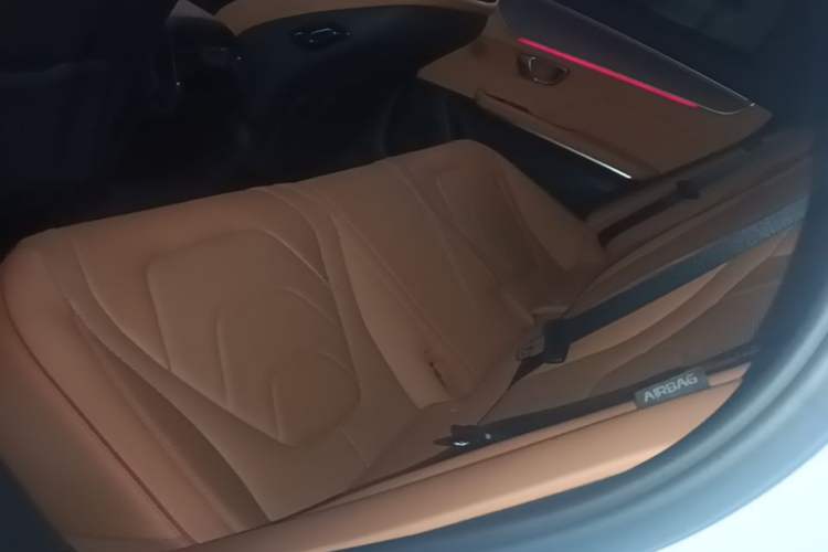 Used BYD Han 2022 DM-i 121KM Luxury Model Left Rear Seat