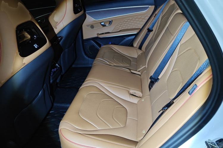 Used BYD Han 2022 DM-i 242km Flagship Model Left Rear Seat