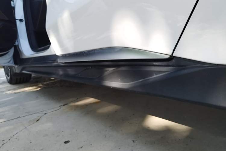Used BYD Han 2022 DM-i 121KM Prestige Model Left Side Sill