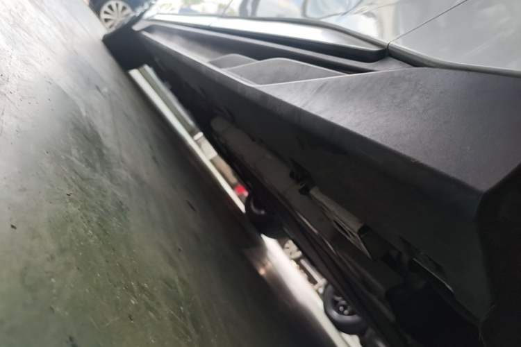 Used BYD Han 2022 DM-i 121KM Prestige Model Left Side Sill