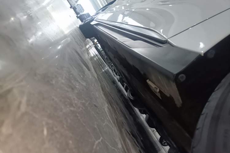 Used BYD Han 2022 EV Genesis Edition 715 km Front-Wheel-Drive Flagship Model Left Side Sill
