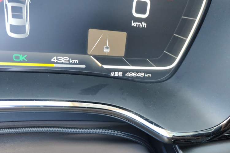 Used BYD Han 2022 EV Genesis Edition 610KM All-Wheel Drive Premium Model Odometer Close Up