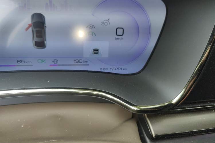 Used BYD Han 2022 DM-i 121KM Luxury Model Odometer Close Up