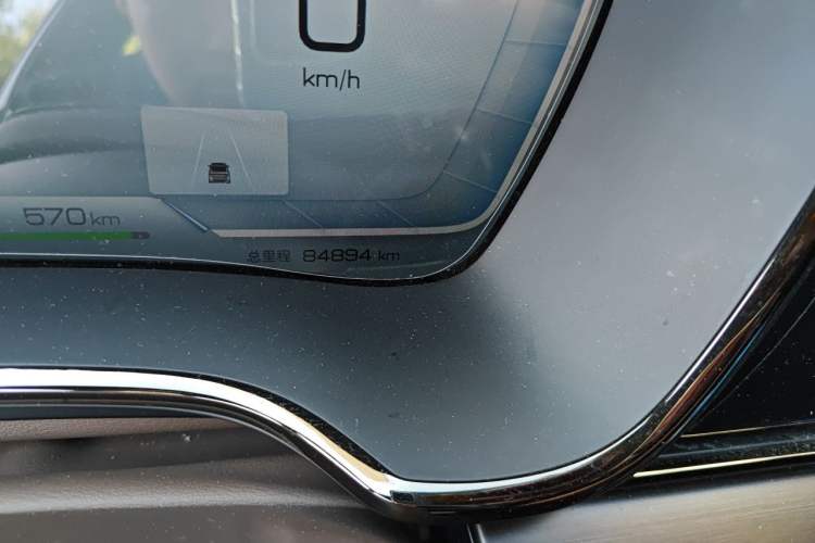 Used BYD Han 2022 EV Genesis Edition 610KM All-Wheel Drive Premium Model Odometer Close Up