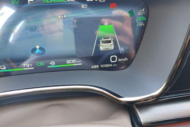 Used BYD Han 2022 DM-i 121KM Luxury Model Odometer Close Up