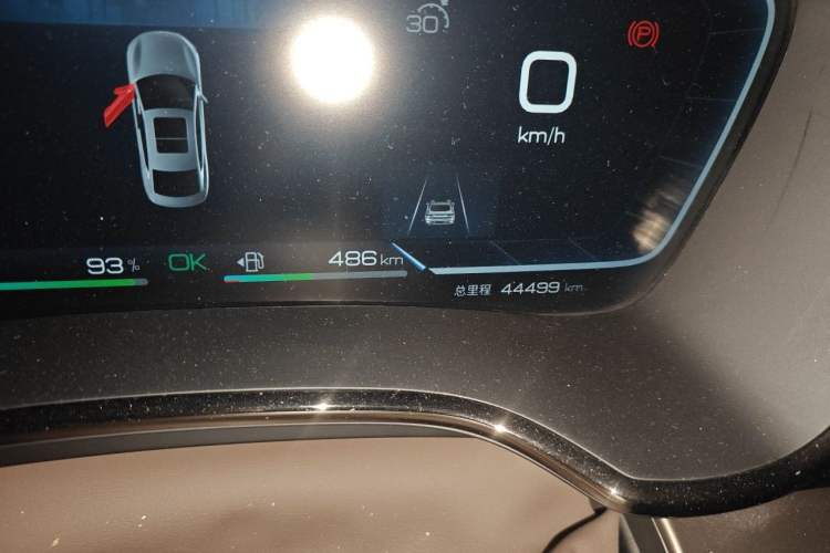 Used BYD Han 2022 DM-i 121KM Luxury Model Odometer Close Up