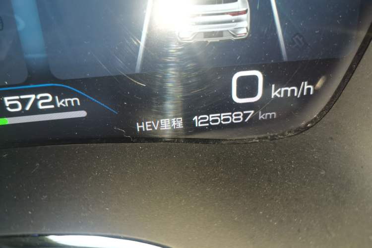 Used BYD Han 2022 DM-i 121KM Prestige Model Odometer Close Up
