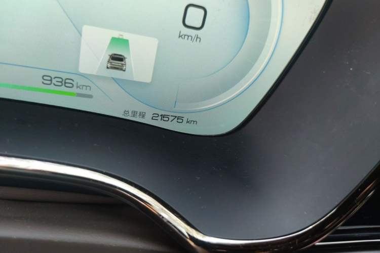 Used BYD Han 2022 DM-i 121KM Luxury Model Odometer Close Up