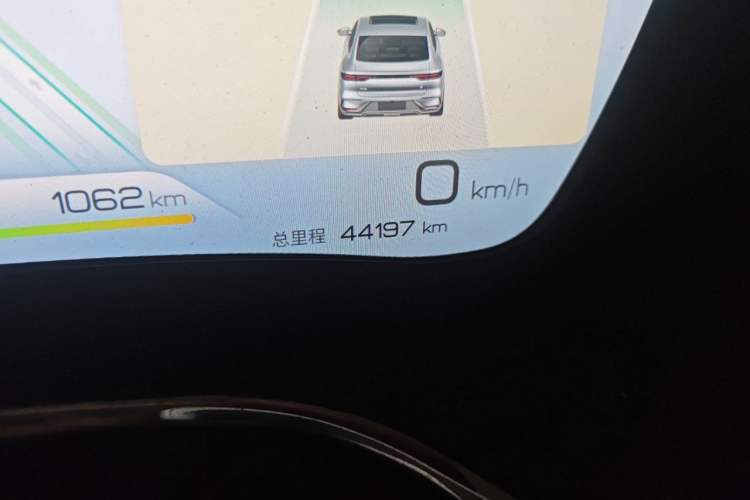 Used BYD Han 2022 DM-i 121KM Luxury Model Odometer Close Up