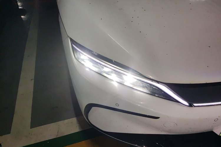 Used BYD Han 2022 EV Genesis Edition 610KM All-Wheel Drive Premium Model Right Front Headlight