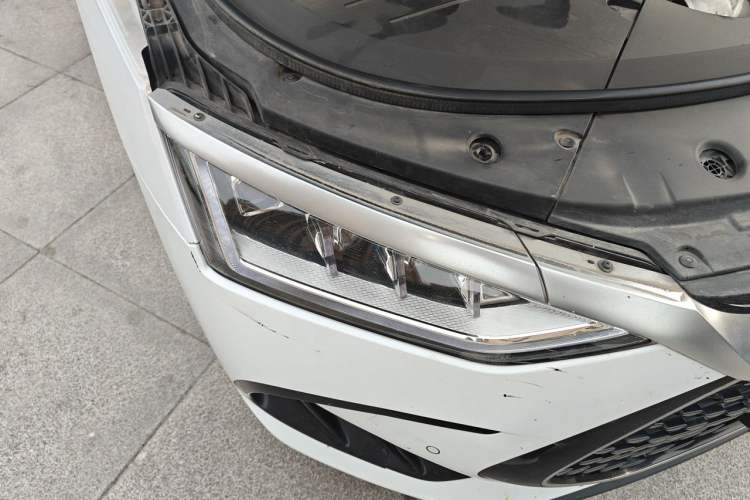 Used BYD Han 2022 DM-i 121KM Prestige Model Right Front Headlight