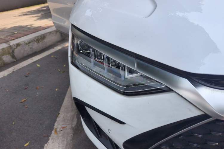 Used BYD Han 2022 DM-i 121KM Luxury Model Right Front Headlight