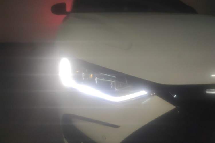 Used BYD Han 2022 DM-i 121KM Prestige Model Right Front Headlight