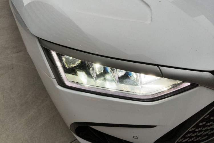 Used BYD Han 2022 DM-i 121KM Luxury Model Right Front Headlight