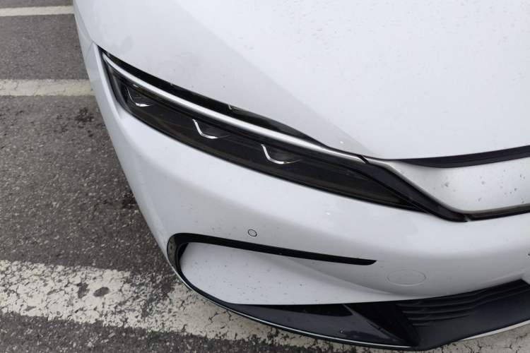 Used BYD Han 2022 EV Genesis Edition 715KM Front-Wheel-Drive Prestige Model Right Front Headlight