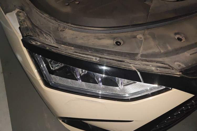 Used BYD Han 2022 DM-i 121KM Luxury Model Right Front Headlight