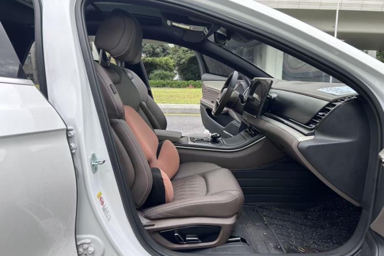 Used BYD Han 2022 DM-i 121KM Prestige Model Right Front Seat