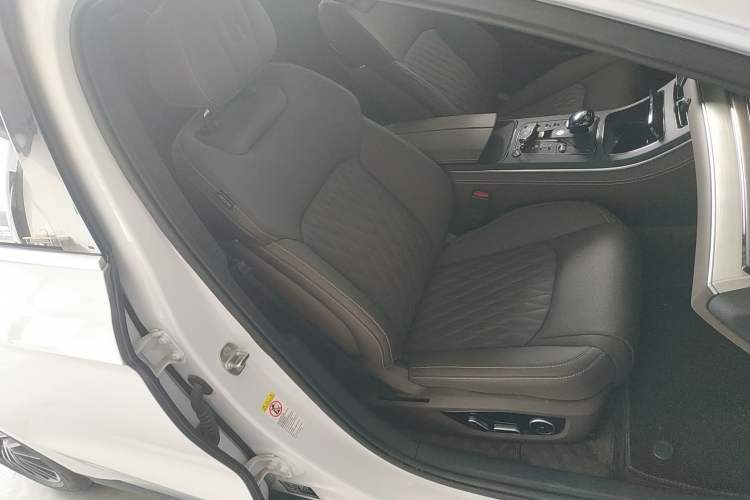 Used BYD Han 2022 DM-i 121KM Prestige Model Right Front Seat