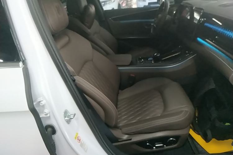 Used BYD Han 2022 DM-i 121KM Luxury Model Right Front Seat