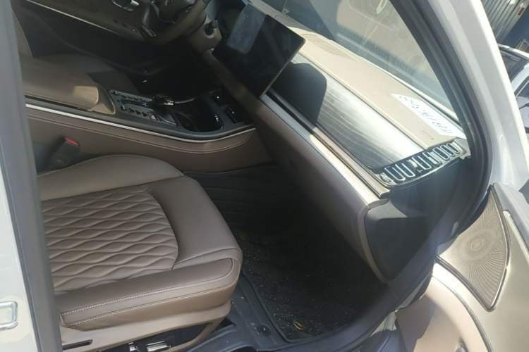 Used BYD Han 2022 DM-i 121KM Prestige Model Right Front Seat