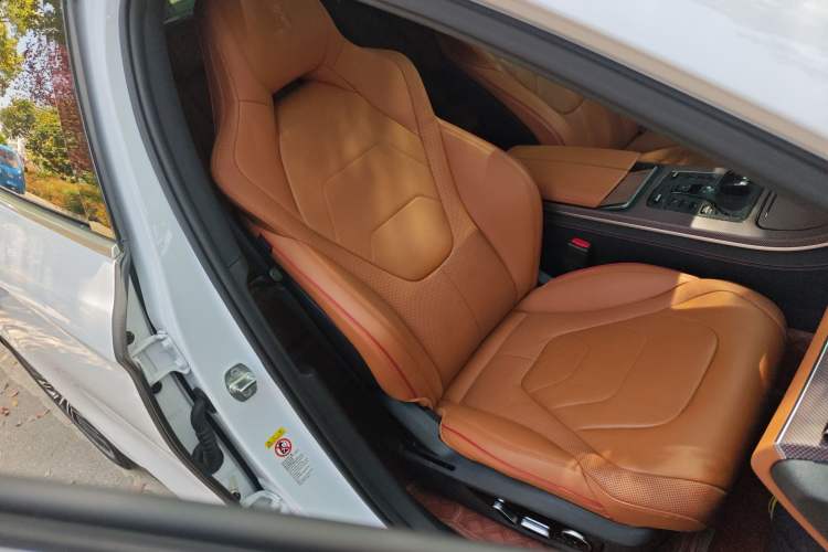 Used BYD Han 2022 DM-i 121KM Luxury Model Right Front Seat