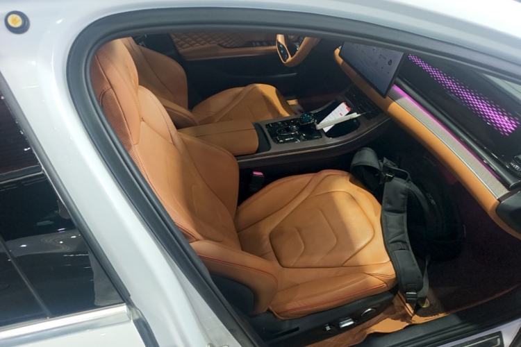 Used BYD Han 2022 DM-i 121KM Luxury Model Right Front Seat
