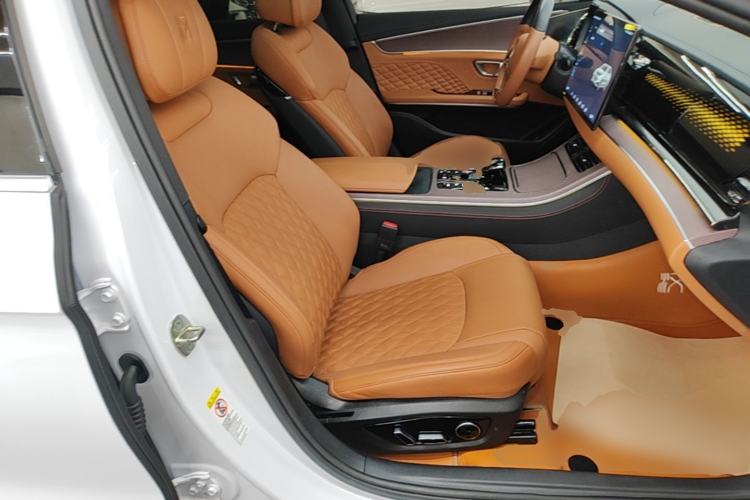 Used BYD Han 2022 DM-i 121KM Luxury Model Right Front Seat
