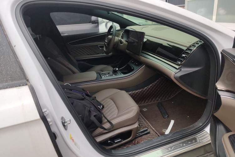 Used BYD Han 2022 DM-i 121KM Prestige Model Right Front Seat